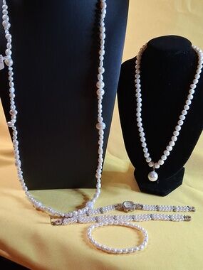 Beautiful Genuine Pearl Lot Featuring Necklaces, Watch and Bracelets